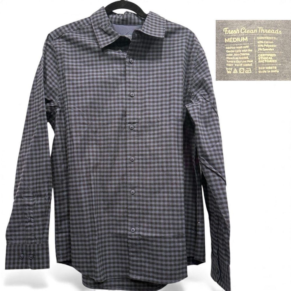 Fresh Clean Threads Button Down Size M
